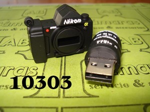 MEMORIA USB 8GB TIPO CÁMARA NIKON 10303